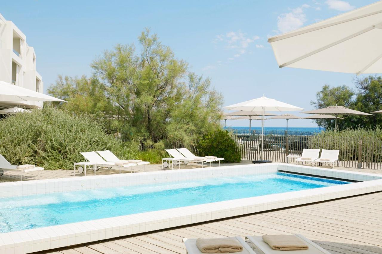 Hotel Plage Palace & Spa Palavas-les-Flots Exterior foto The pool at the Hotel