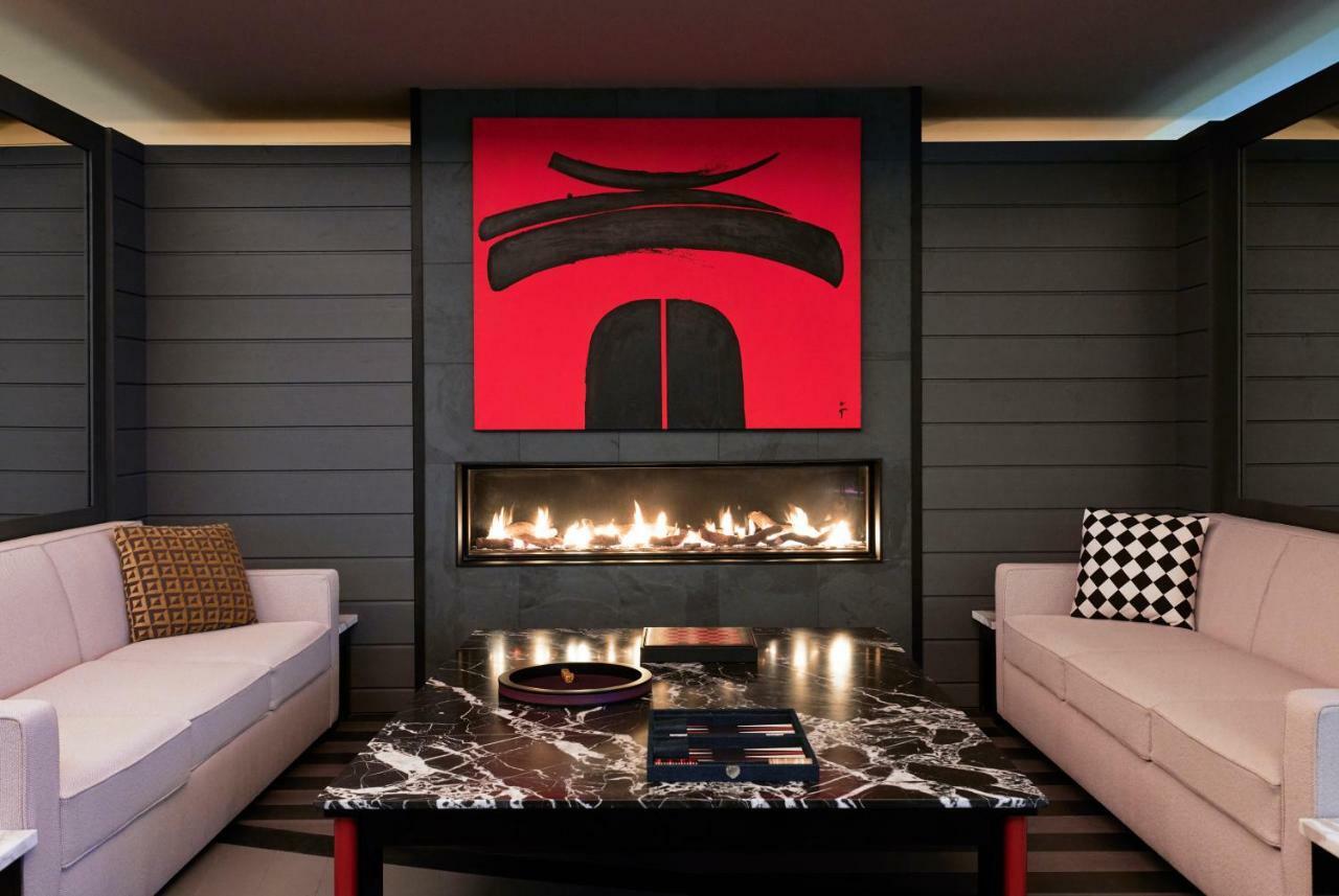 Hotel Plage Palace & Spa Palavas-les-Flots Exterior foto A fireplace in a private home
